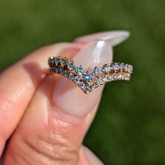 14K Rose Gold Double Row Diamond V Curve Ring Band - Picture 5 of 9